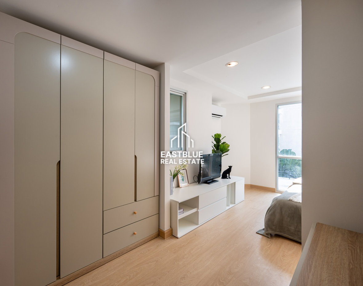 picture Resorta Condo for Sale: 3 Beds, 2 Baths, 98.78 Sq.m. near Chong Nonsi BTS - 8/9