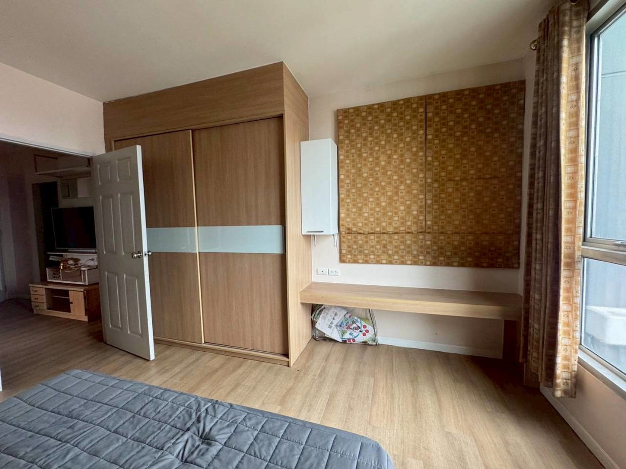 picture For Sale: Condo Life@Ratchada - Huaikhwang 📍 1 Bedroom, Prime Location! - 5/9