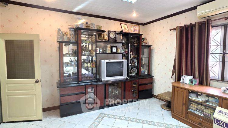 picture 4-BR 200 Sqm House At Narisa Thonburirom Village (ID 3421872) - 12/16