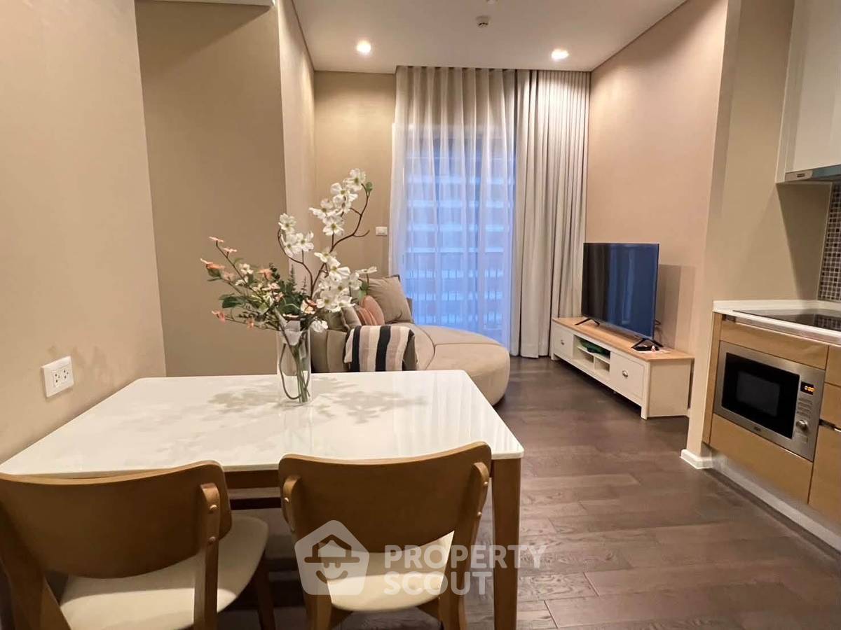 picture 28th-Floor 2-BR The Saint Residences, 100m To MRT Phahon Yothin (ID 3421439) - 3/9