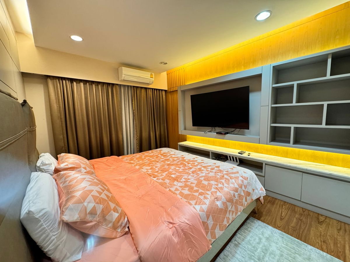 รูป 🏡🔥 ขายด่วน! ทาวน์โฮมหรู SPACE ลาดพร้าว–เหม่งจ๋าย ตกแต่งสวย เฟอร์นิเจอร์ครบ พร้อมเข้าอยู่ ทำเลใกล้เลียบด่วนรามอินทรา - รูปที่ 3/16
