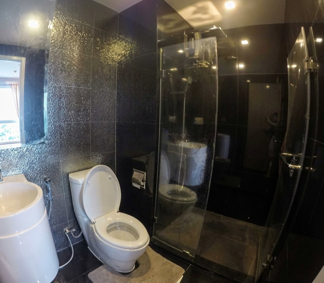 รูป 🏡✨ ขายด่วน! คอนโดหรู RHYTHM Sukhumvit ทำเลทอง ใกล้ BTS ทองหล่อ
เพียง 7.9 ล้าน! พื้นที่ 54 ตร.ม. 2 ห้องนอน สเปคครบจบในโครงการเดียว - รูปที่ 9/9