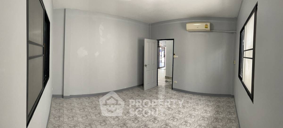 รูป บ้าน 4 ห้องนอนสำหรับขาย แสนสุข ชลบุรี (ID 3387460) - รูปที่ 4/6