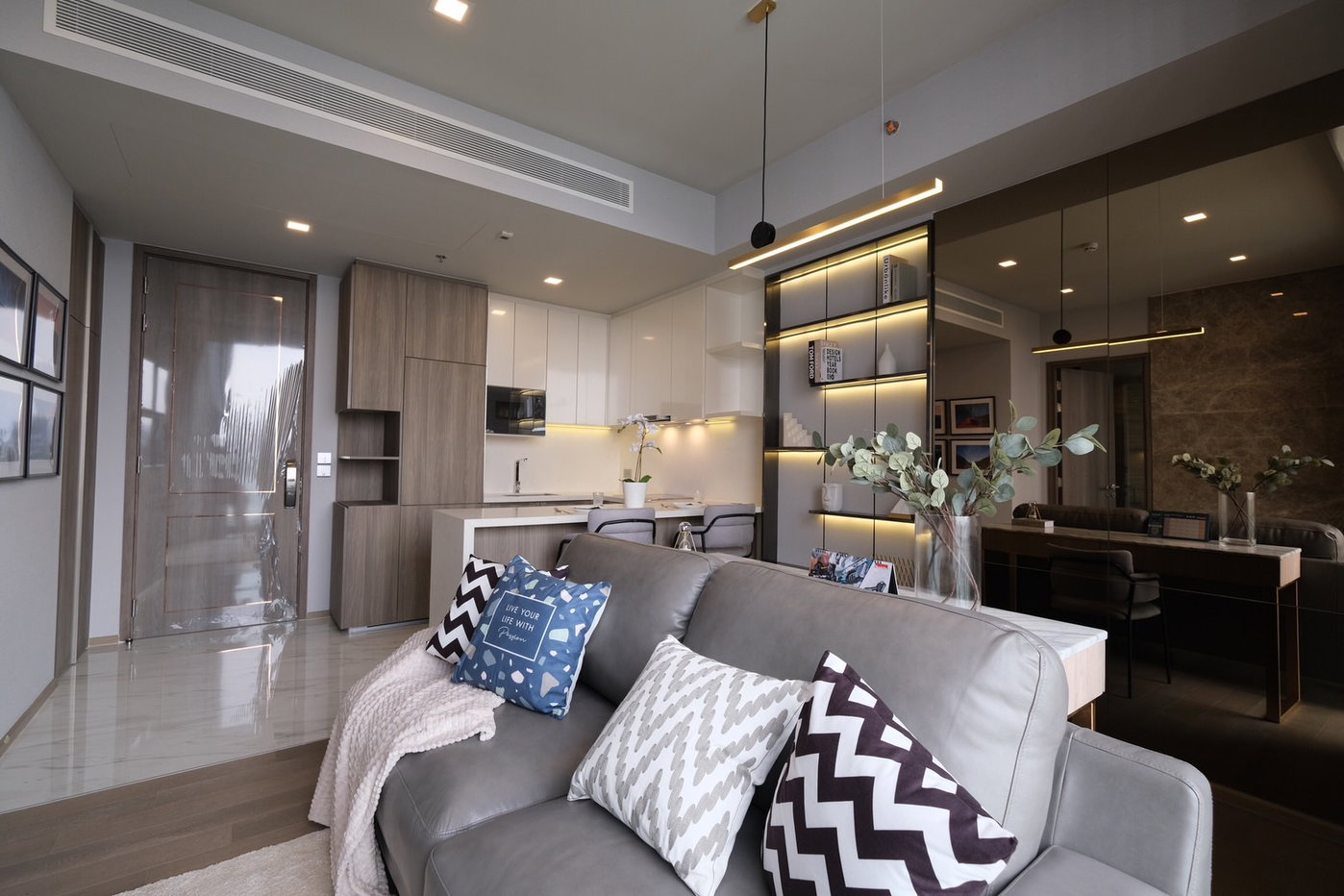 picture For Sale Luxury 1-Bed 51 sqm at Celes Asoke, by BTS Asoke ✨ - 1/9