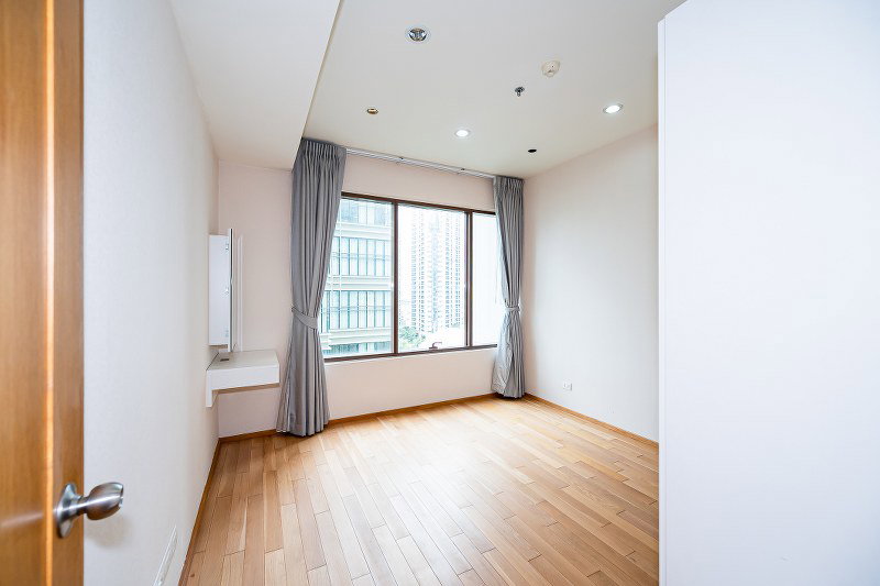 รูป ขายด่วน! The Emporio Place 💎 คอนโด 2 ห้องนอน ทำเลสุขุมวิท 24 - รูปที่ 4/8