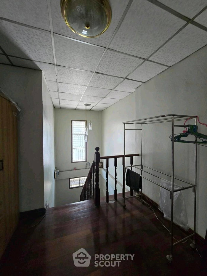 รูป บ้าน 4-ห้องนอน ใน นวลจันทร์ (ID 3421428) - รูปที่ 16/29