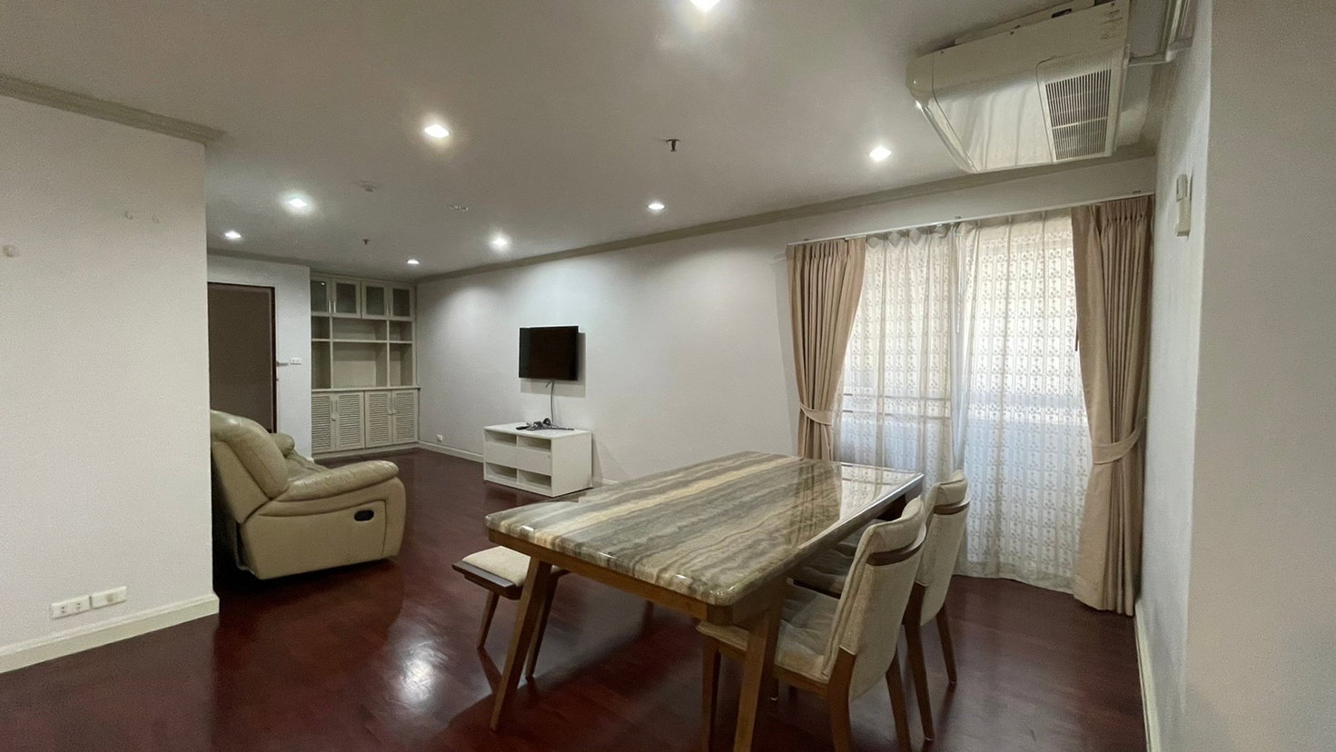 รูป ขายคอนโด Baan Suanpetch 2 ห้องนอน 135 ตร.ม. ใกล้ BTS พร้อมพงษ์ 🏙️ - รูปที่ 5/9