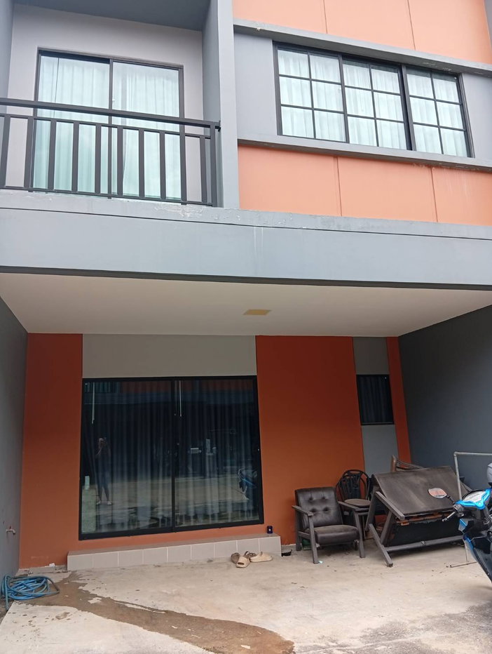 picture For Sale Townhome siri place 345 - 6/17