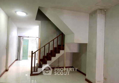 ทาวน์โฮม กรุงเทพมหานคร : ทาวน์เฮ้าส์ 4-ห้องนอน ใกล้ กรุงเทพกรีฑา (ID 3421570)