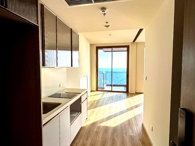 Condos for sale : Studio Condo for Sale AROM Jomtien Beachfront CS4630