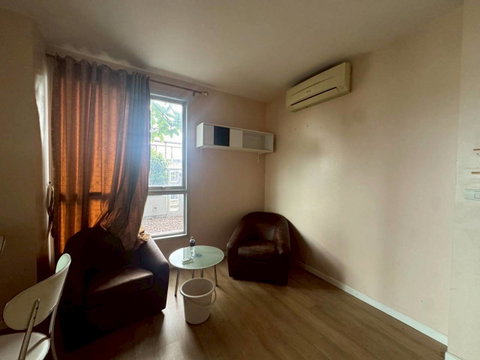 For Sale: Condo Life@Ratchada - Huaikhwang 📍 1 Bedroom, Prime Location!