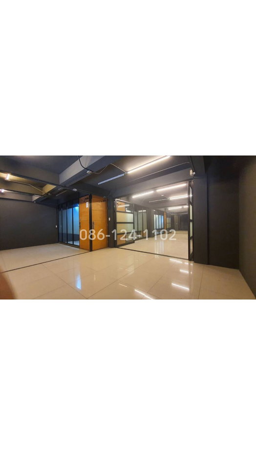 picture Commercial building with House for sales - 16/56