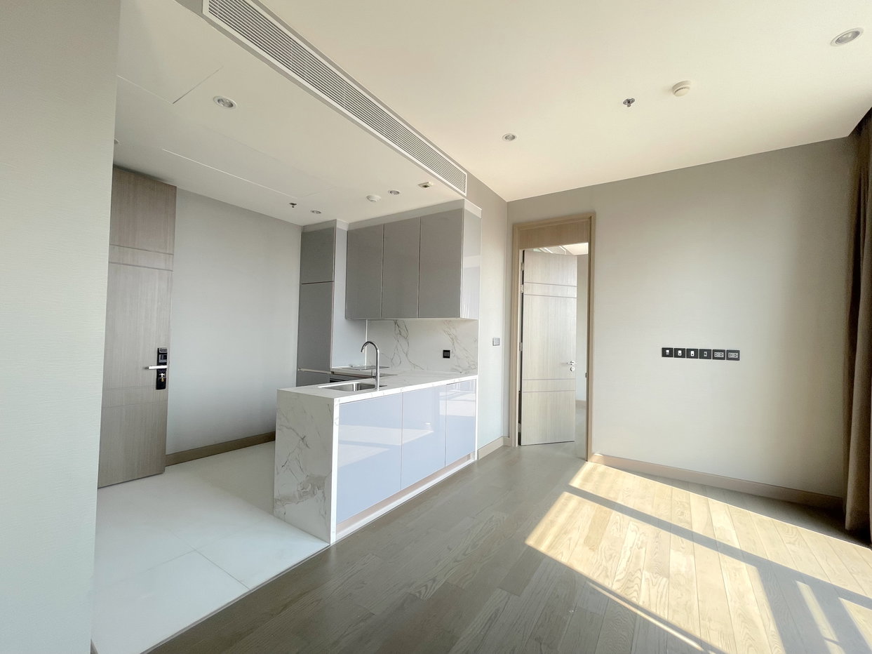 picture 🏙️ THE ESSE SINGHA COMPLEX!
Near BTS Asoke, only 1.4 km. Starting at 13.84 million. 🔑 - 5/8