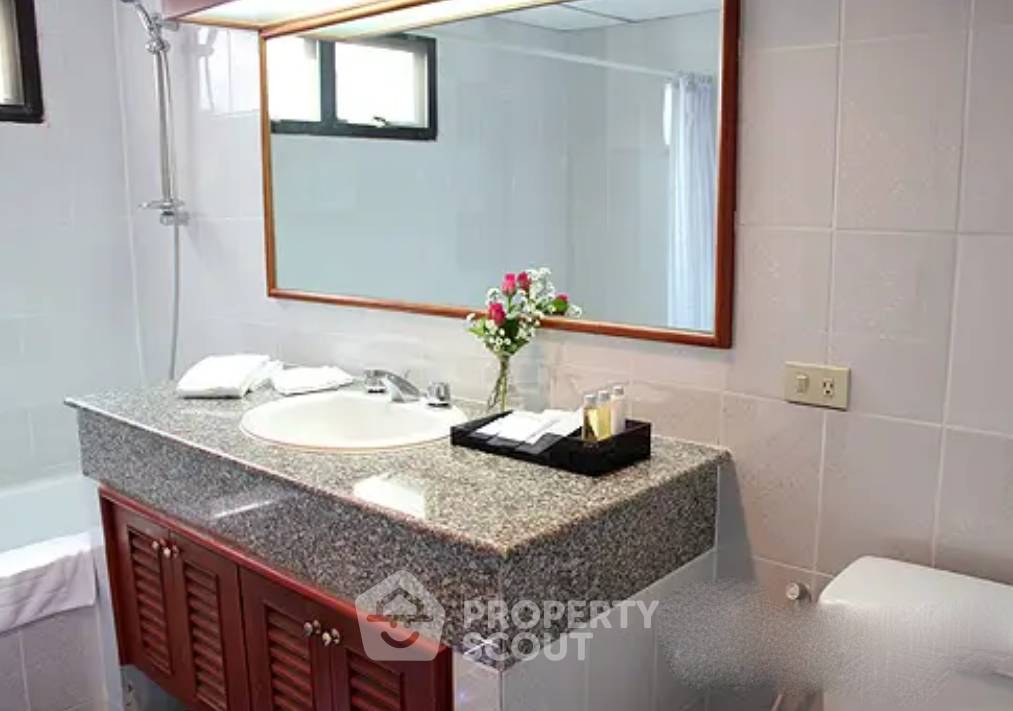 picture 2-BR Condo at Four Wings Mansion near BTS Nana (ID 1930571) - 1/10