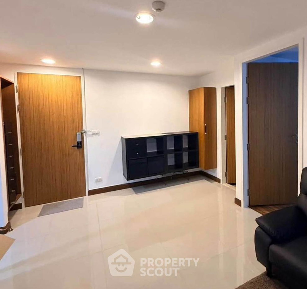 picture 1-BR Condo at Zenith Place Sukhumvit 42 Condominium near BTS Ekkamai (ID 3420299) - 8/12