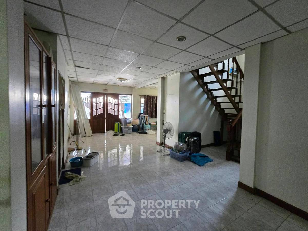 รูป บ้าน 4-ห้องนอน ใน นวลจันทร์ (ID 3421428) - รูปที่ 23/29