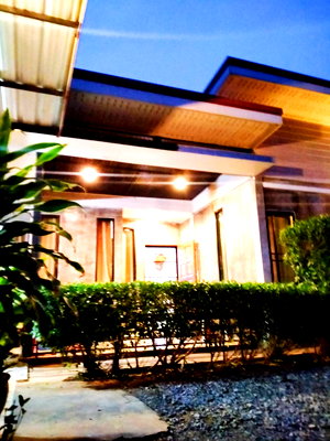 บ้านเดี่ยว นครราชสีมา (โคราช) : ขายด่วน บ้านชั้นเดียว ทำเลดี 4 นอน 4 น้ำ เนื้อที่ 3-10 ไร่ อ.ด่านขุนทด นครราชสีมา 