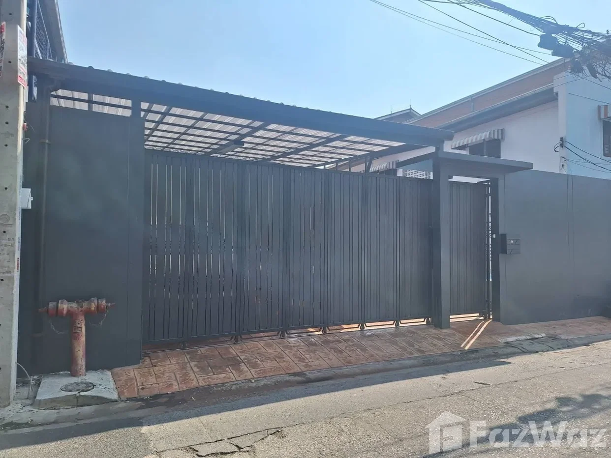 picture 8 Bedroom House for sale in Lat Phrao, Bangkok 6850159 - 3/50