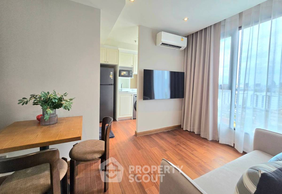 รูป คุ้มค่า คอนโด 1 ห้องนอน Altitude Symphony Charoenkrung ใกล้ BTS สะพานตากสิน (ID 3420319) - รูปที่ 3/8