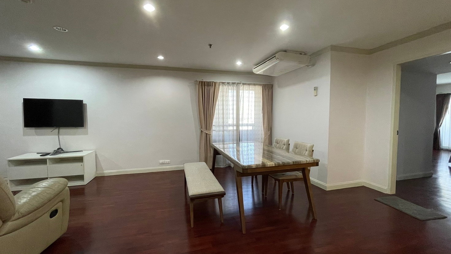 รูป ขายคอนโด Baan Suanpetch 2 ห้องนอน 135 ตร.ม. ใกล้ BTS พร้อมพงษ์ 🏙️ - รูปที่ 1/9