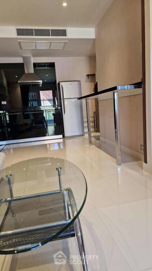 picture 1-BR Condo For Sale At VN Residence 3, Phratamnak (ID 3420250) - 8/15