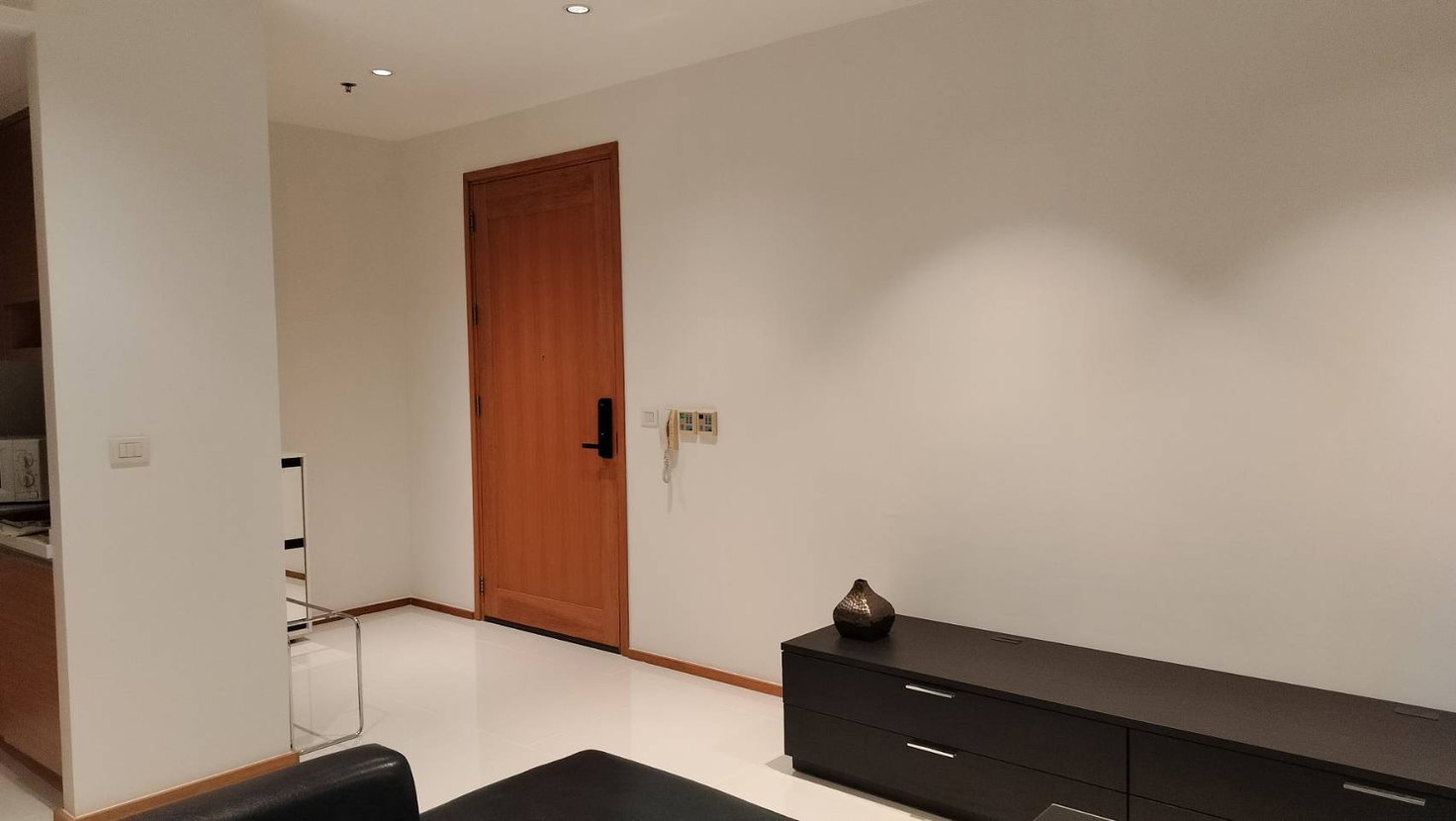 รูป ขายคอนโด The Emporio Place 2 ห้องนอน 101 ตร.ม. ใกล้ BTS พร้อมพงษ์ 15,600,000 บาท 🏙️ - รูปที่ 2/9