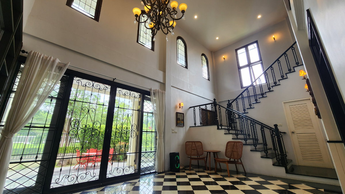 รูป ขายบ้านเดี่ยว Windmill บางนา | 6 ห้องนอน 480 ตร.ม. | ที่ดิน 156 ตร.ว. | จอด 8 คัน | 26 ล้านบาท - รูปที่ 9/22