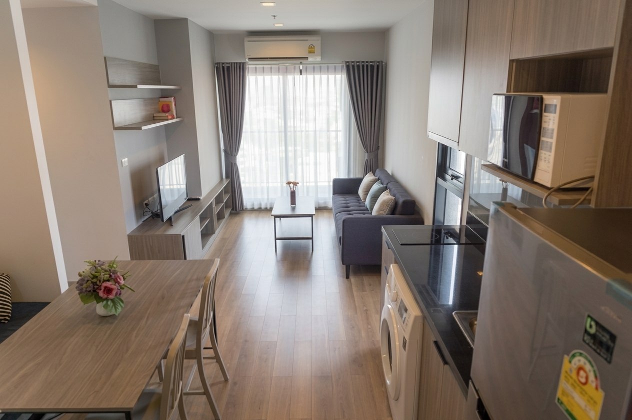 รูป 🏡 ใบเดียวจบ! คอนโดหรู Chapter One Midtown ลาดพร้าว 24
🔥 2 ห้องนอน 58 ตร.ม. เพียง 24,000 บาท/เดือน ใกล้ BTS หยุดนิ้ว! - รูปที่ 1/8