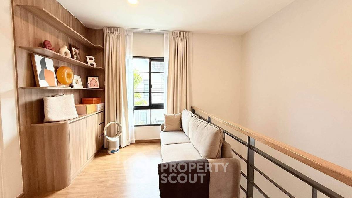 picture Spacious 4-BR House, 231 Sqm At Centro Bangna Phase 2 (ID 3420647) - 14/19