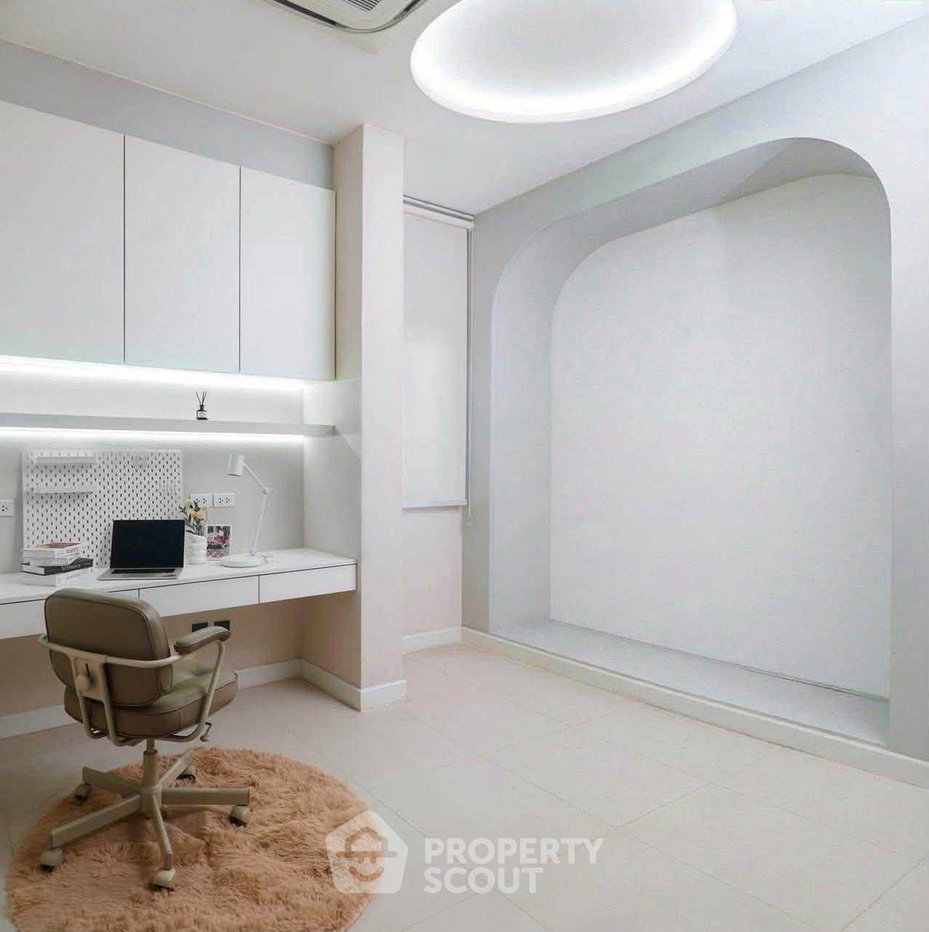 picture Pet-Friendly 3-Bedroom House At The Gentry Sukhumvit (ID 3421589) - 8/19