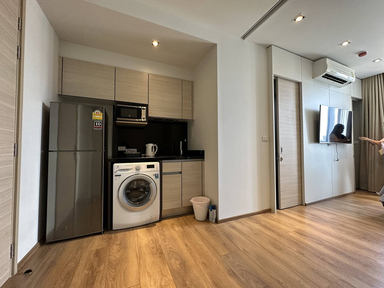 picture Park 24 1-Bedroom Condo Near BTS Phrom Phong ✨ - 2/5