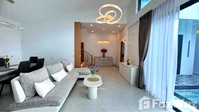 Houses for sale Muang Phuket Phuket : 3 Bedroom Villa for sale in Rawai, Phuket  6870639