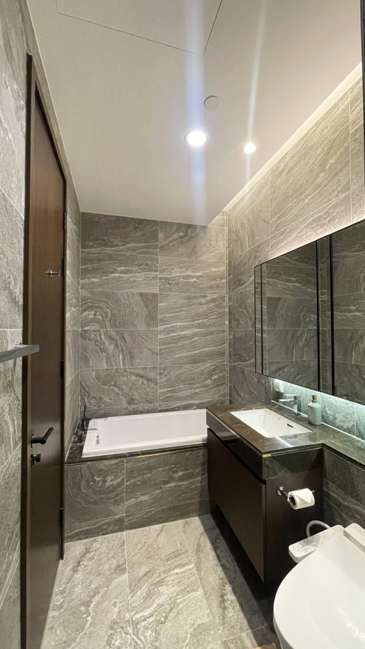 picture For Sale: The Esse Sukhumvit 36, 1-Bed 38.5 sqm,, near BTS Thong Lo ✨ - 9/10