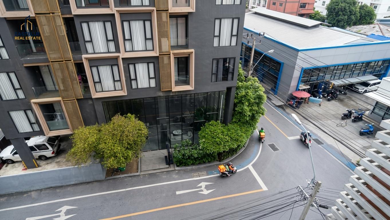 picture Cozy Condo Oasis in Ratchadaphisek ðĒðŦ
2.59M THB | 29.6 SQM | BTS Nearby - 8/8