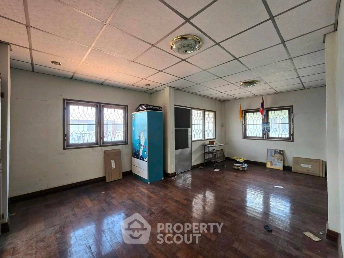 รูป บ้าน 4-ห้องนอน ใน นวลจันทร์ (ID 3421428) - รูปที่ 6/29