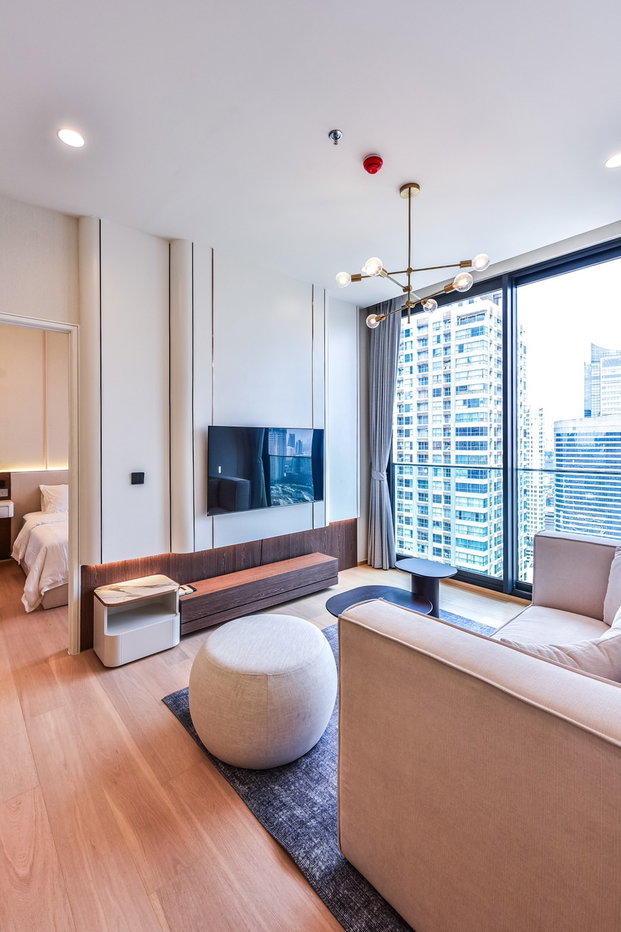 รูป คอนโดหรู ANIL Sathorn 12 1 นอน ใกล้ BTS ช่องนนทรี
เช่าเพียง 42,000 บ./ด. พร้อมสิ่งอำนวยความสะดวกครบ! - รูปที่ 2/8