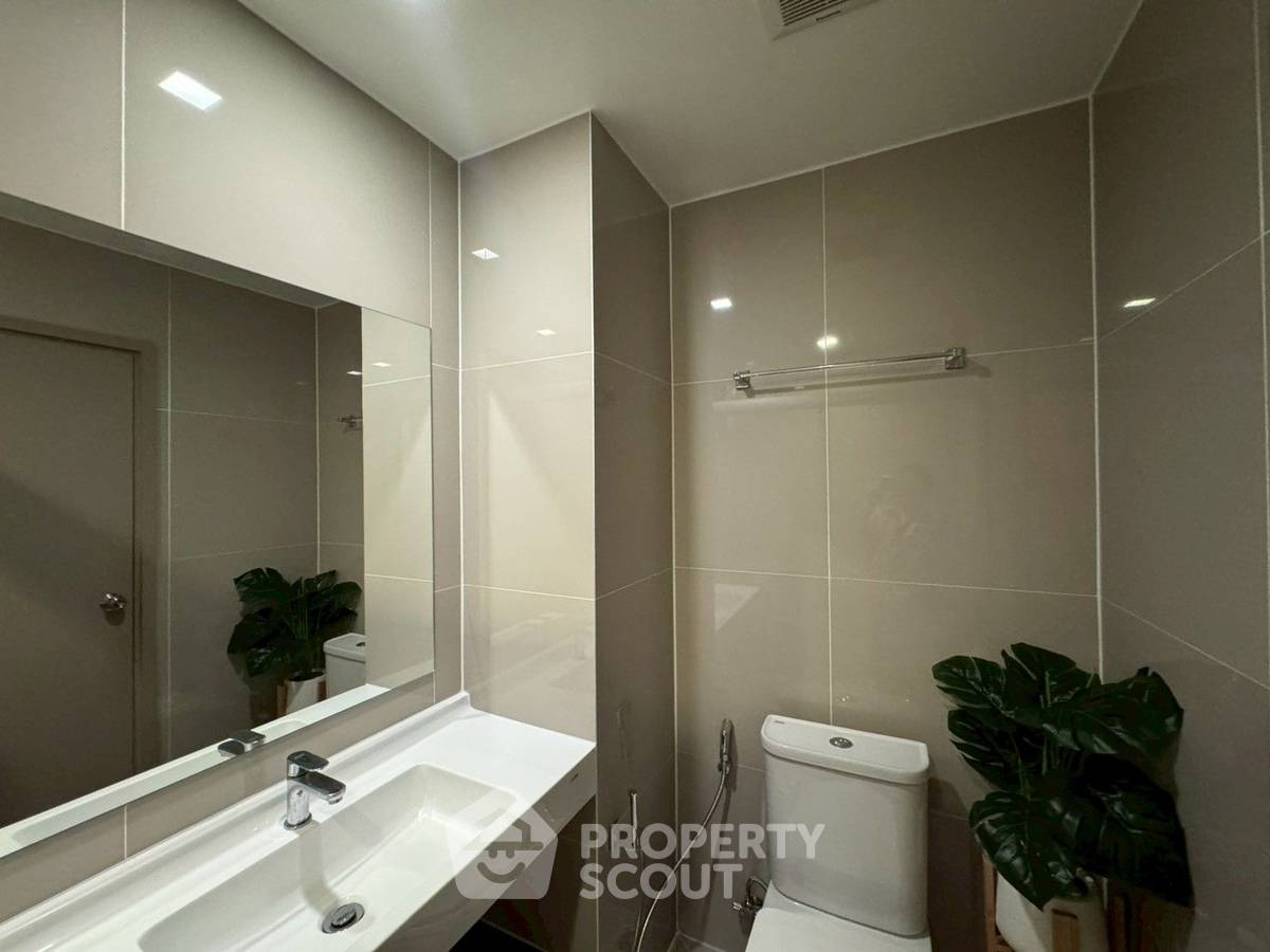 picture 1-BR Condo at Ideo Rama 9 - Asoke near MRT Phra Ram 9 (ID 3421376) - 3/11