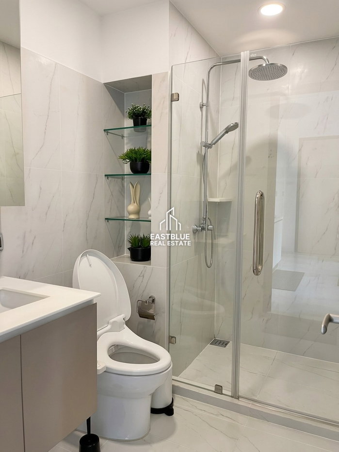 picture For Sale: Chewathai Residence Asoke Condo 🏙️ Makkasan Garden View, Private Corner Unit - 8/8