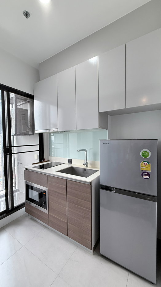 รูป (เจ้าของปล่อยเช่าเอง) วิวเมือง พร้อมเตียง6ฟุต smart TV และโซฟาhome theater Urbano ราชวิถี MRT สิรินธร-บางพลัด - รูปที่ 7/9