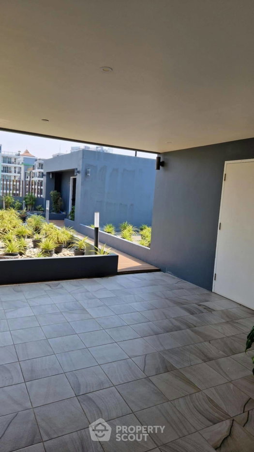 picture 1-BR Condo For Sale At VN Residence 3, Phratamnak (ID 3420250) - 11/15