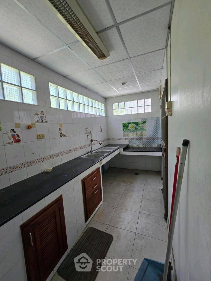 รูป บ้าน 4-ห้องนอน ใน นวลจันทร์ (ID 3421428) - รูปที่ 21/29