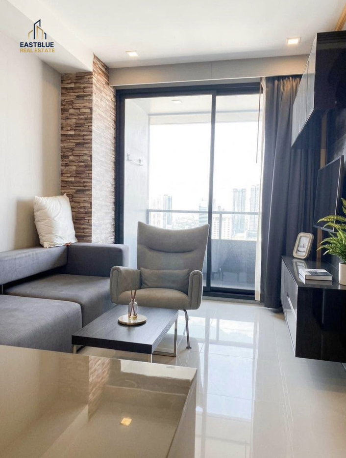picture For Rent: M Silom Luxury Condo in Bangkoks CBD 🏙️✨ - 1/8