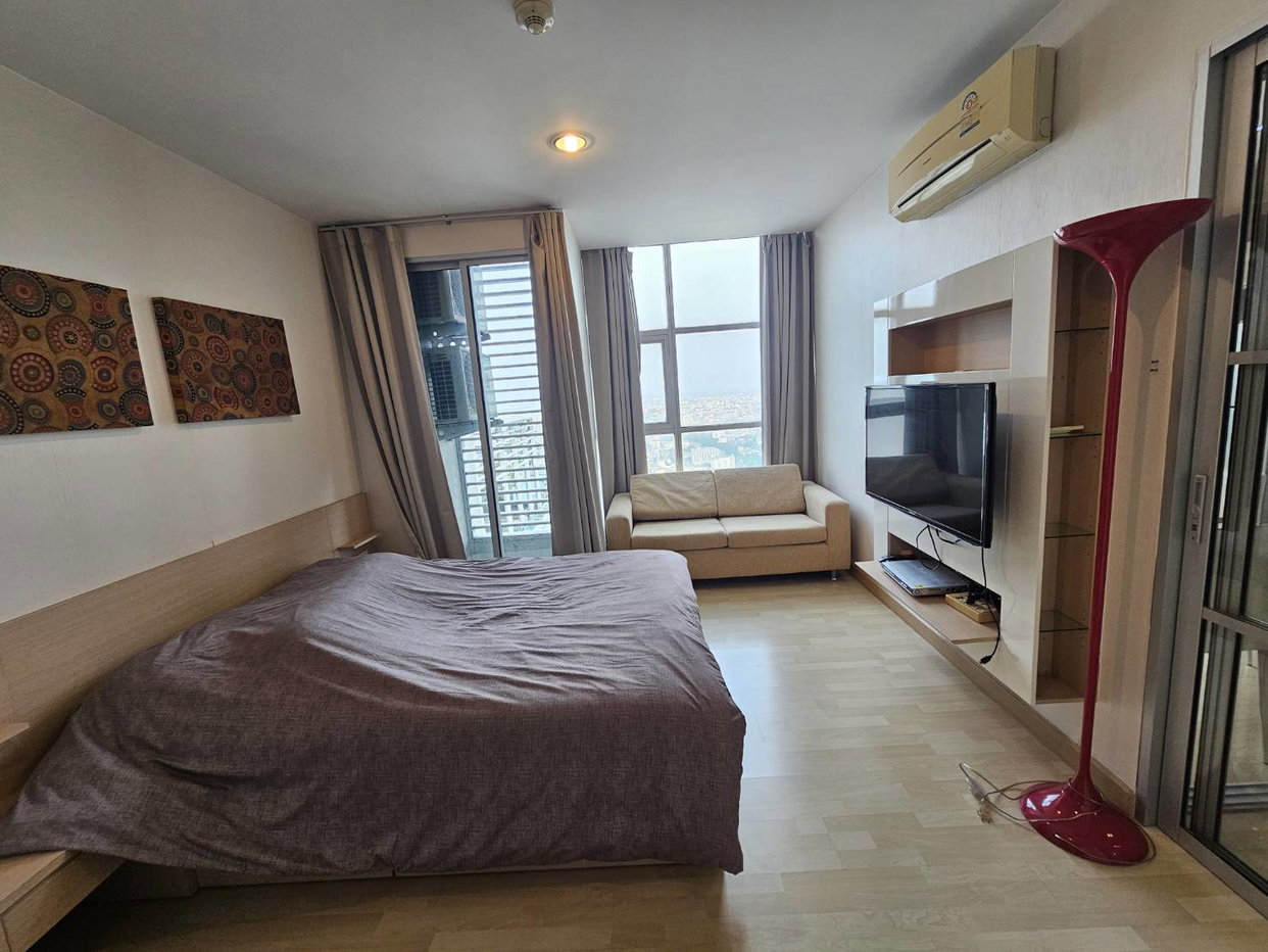 picture For Sale: RHYTHM Ratchada Condo 🏙️ Prime Location! - 5/8
