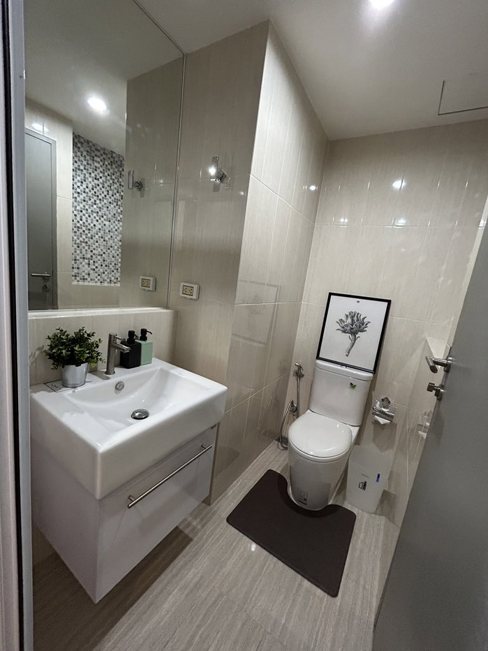 picture For Sale: Life Ratchadapisek Condo 🏡 2 Beds, 65 Sqm – Prime Location! - 9/9