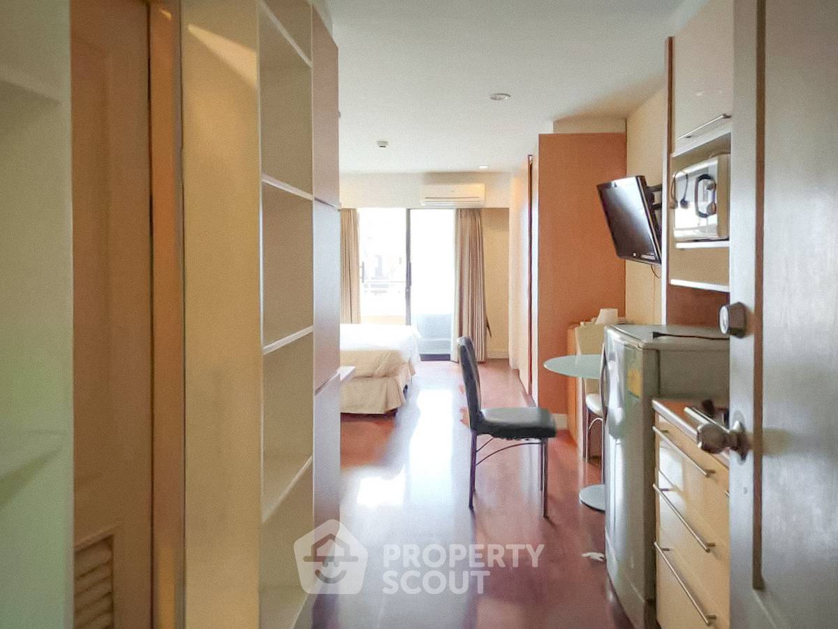 picture 1-BR Condo at Silom Terrace Condominium near BTS Sala Daeng (ID 3423949) - 3/6