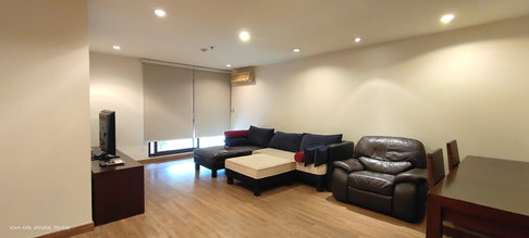 🏢 Rent a condo at Silom City Resort with 3 bedrooms near BTS Chong Nonsi for only 43,000 Baht/month, complete with a swimming pool and fitness center!