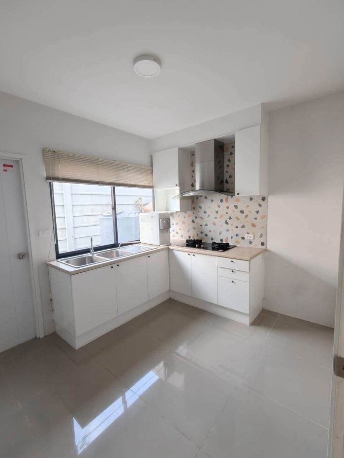 รูป 🔥🏡ขาย–ให้เช่า บ้านแฝด ECO HAUS วงแหวน–ลำลูกกา ปทุมธานี 3 ห้องนอน 3 ห้องน้ำ สไตล์บ้านเดี่ยว ฟังก์ชันครบ บรรยากาศเงียบสงบ พร้อมเข้าอยู่ - รูปที่ 5/16