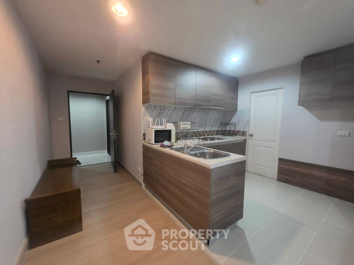 picture 18th-Floor 2-BR Belle Grand Rama 9 Near MRT Phra Ram 9 (ID 3413278) - 5/13