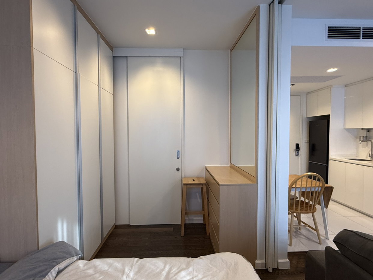 รูป 🌟 Luxury Living! Nara 9 คอนโดหรู ใจกลางเมือง เพียง 24,000/ด! 

🏊‍♀️ 1 นอน 39 ตรม. ติด BTS ช่องนนทรี ครบเครื่องเรื่องไลฟ์สไตล์ - รูปที่ 4/5