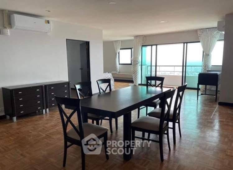 picture 37th-Floor 3-BR 230 Sqm Sathorn Gardens, MRT Silom (ID 3415005) - 8/17